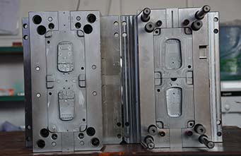 好的雙色模具應(yīng)該使用什么技術(shù)與設(shè)備呢？