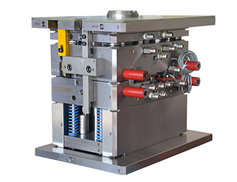  汽車電池蓋注塑模具的創(chuàng)新對(duì)汽車行業(yè)的影響。