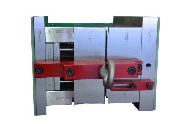 銘洋宇通塑膠注塑模具 銘洋宇通塑膠注塑模具