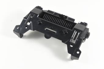 如何避免成型精密塑料注塑零件上出現(xiàn)黑點(diǎn)？