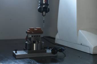 塑料模具應(yīng)當(dāng)怎樣做質(zhì)量檢測(cè)？