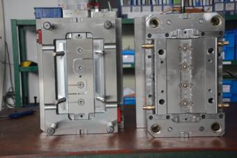 塑料注塑模具對模架的要求有哪些？