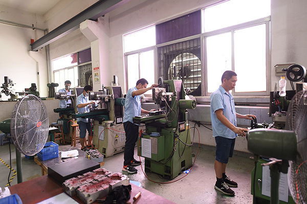 塑料模具生產(chǎn)商 塑料模具生產(chǎn)商