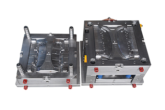 精密塑膠模具廠，精度方面可以達(dá)到0.015mm