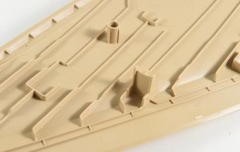 包膠二次注塑成型時，TPE軟膠粘模具如何改善？