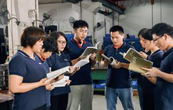 銘洋宇通精密注塑模具廠針對讀書一事的感受分享!